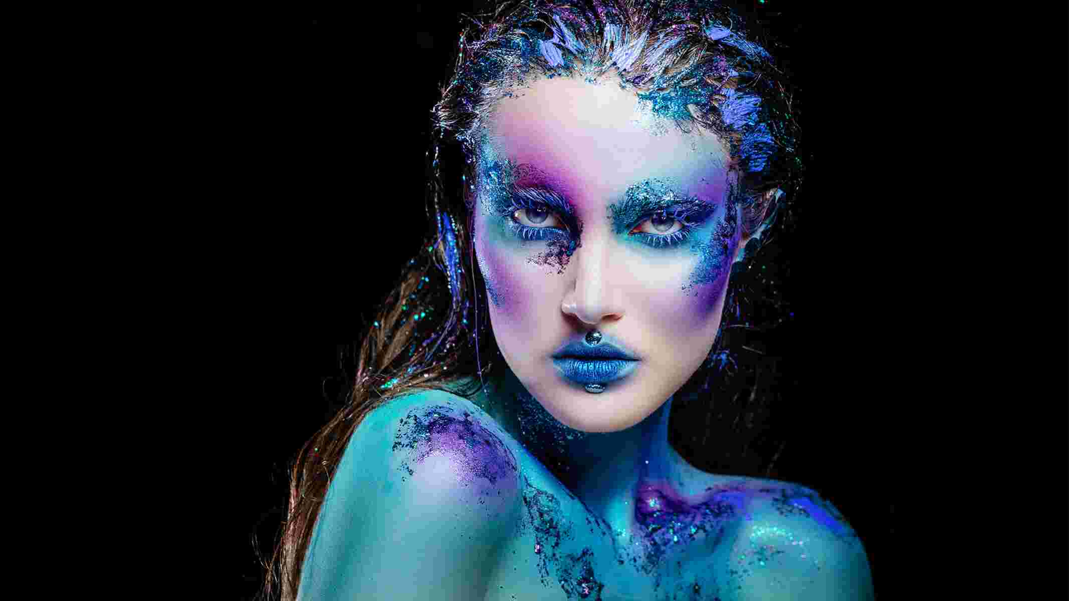 The full body paint of the model The full body paint of the model